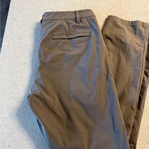 lululemon athletica Men's Khaki Classic fit